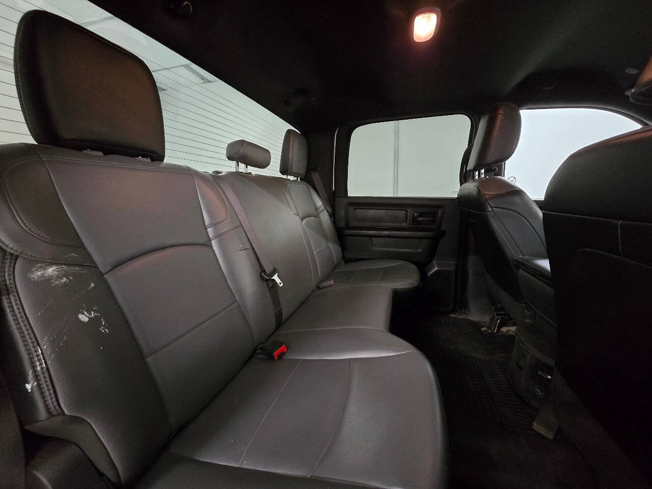 Used 2022 RAM 2500 Tradesman w/ Chrome Appearance Group AWD/4WD image 16