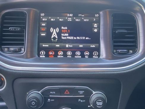 Used 2018 Dodge Charger SXT Plus w/ Blacktop Package image 19