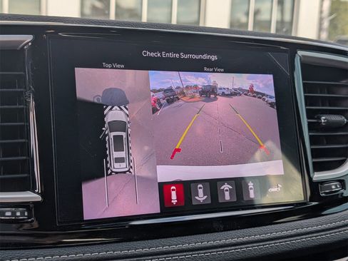 Used 2024 Chrysler Pacifica Touring-L w/ S Appearance Package image 13