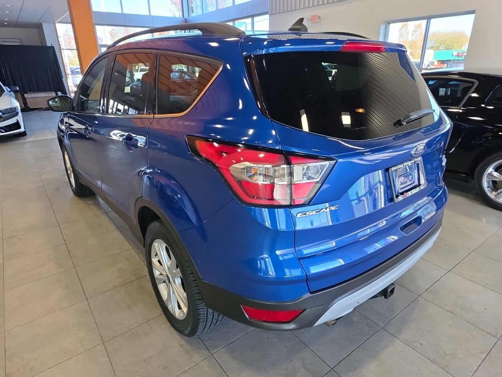 Used 2018 Ford Escape SE w/ SE Sync 3 Package FWD image 9