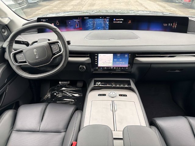 New 2026 Lincoln Navigator Premiere AWD/4WD image 15