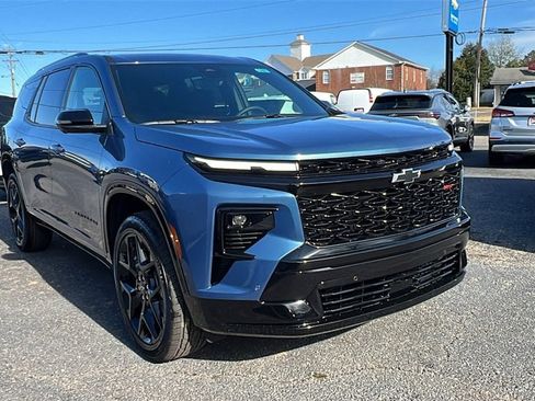 New 2026 Chevrolet Traverse RS w/ LPO, Floor Liner Package image 3