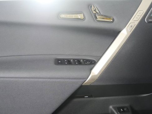 Used 2023 BMW iX M60 w/ Executive Package image 8