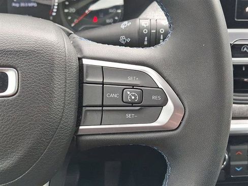 Used 2022 Jeep Compass Latitude AWD/4WD image 18