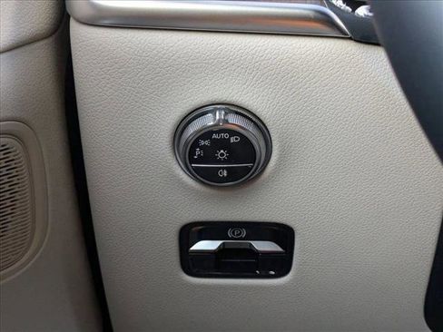 Certified 2026 Mercedes-Benz GLC 300 image 12