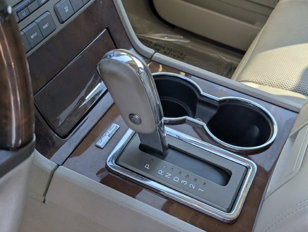Used 2014 Lincoln Navigator 2WD image 27