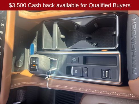 New 2026 Nissan Pathfinder Platinum image 27