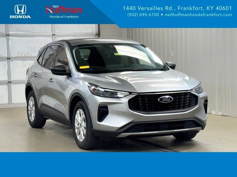 Used 2023 Ford Escape Active w/ Tech Pack #1 FWD image 1