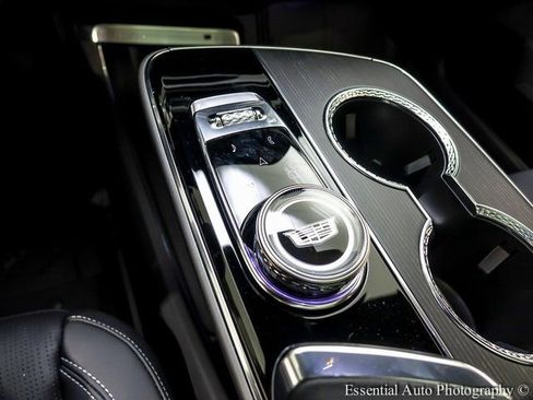 New 2025 Cadillac Lyriq Luxury w/ LPO, Floor Liner Package image 19