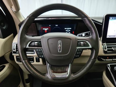 Used 2019 Lincoln Navigator Reserve w/ Cargo Package AWD/4WD image 15