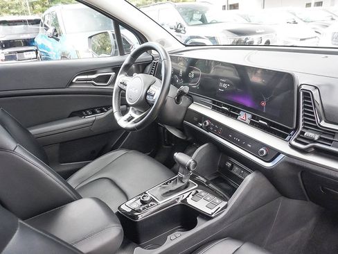 Used 2023 Kia Sportage EX image 28