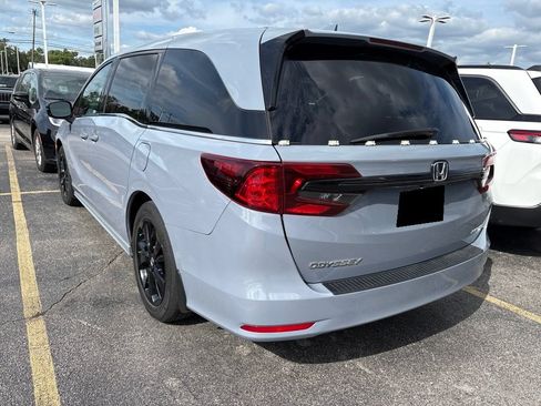 Used 2023 Honda Odyssey Sport image 5