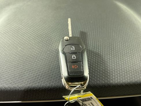 Used 2023 Ford F150 XLT image 27