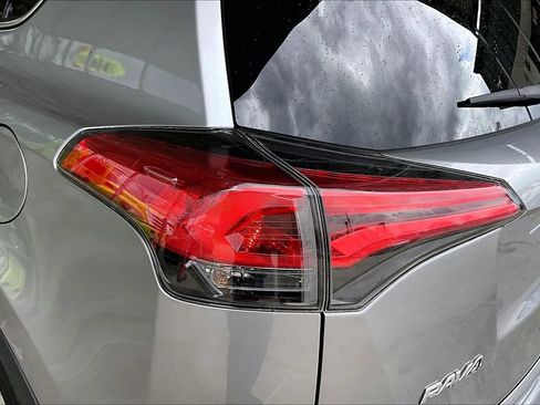 Used 2017 Toyota RAV4 XLE image 20