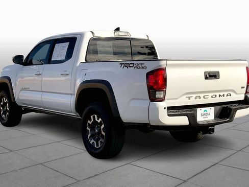 Used 2019 Toyota Tacoma TRD Off-Road w/ TRD Premium Off Road Package image 10