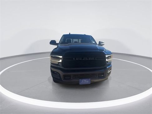 Used 2022 RAM 2500 Laramie w/ Night Edition image 3