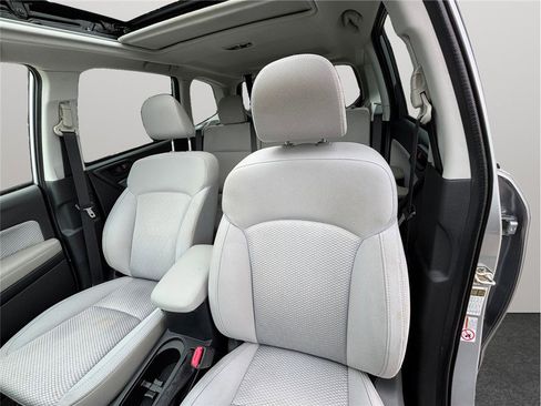 Used 2018 Subaru Forester 2.5i Premium image 16