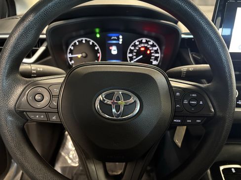 Used 2024 Toyota Corolla LE image 19