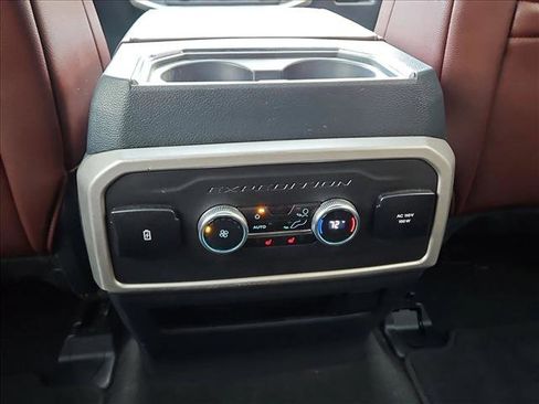 Used 2023 Ford Expedition Limited image 18