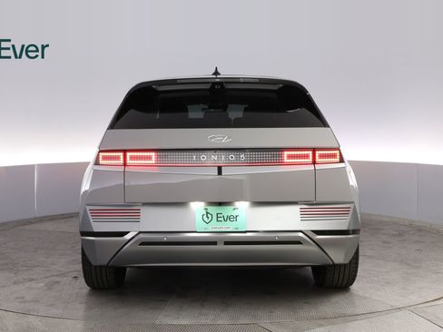 Used 2024 Hyundai Ioniq 5 Limited image 15