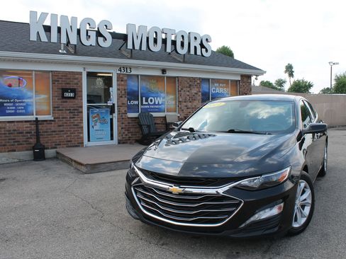 Used 2021 Chevrolet Malibu LT FWD image 1