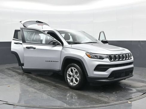 Used 2025 Jeep Compass Sport w/ Mopar Graphics Package AWD/4WD image 46