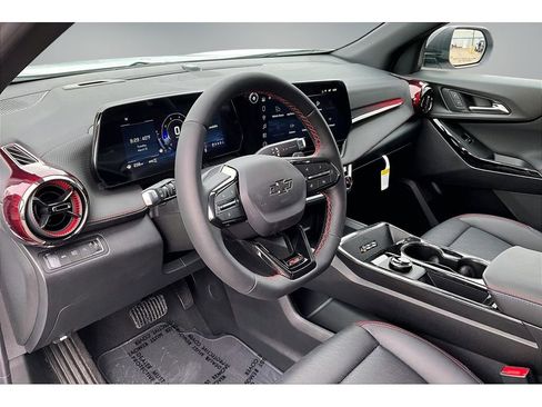 New 2026 Chevrolet Equinox RS w/ Convenience Package III AWD/4WD image 7