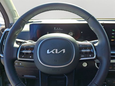 Used 2025 Kia Sorento EX w/ Panoramic Sunroof Package image 21