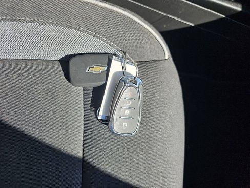 Used 2022 Chevrolet TrailBlazer LT w/ Convenience Package FWD image 11