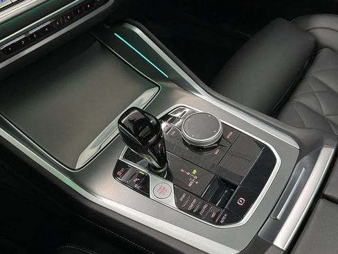 Used 2023 BMW X6 xDrive40i w/ M Sport Package image 25