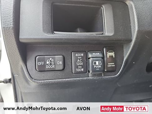 Used 2017 Toyota Tacoma TRD Sport w/ Tow Package (A/T) AWD/4WD image 14