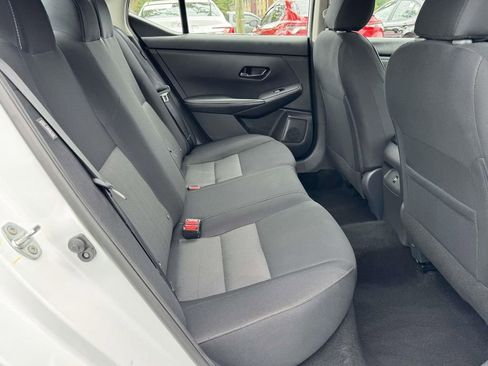 Used 2025 Nissan Sentra SV FWD image 15