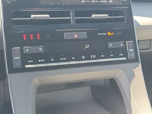 Used 2022 Toyota Avalon Limited w/ Advanced Safety Package image 24