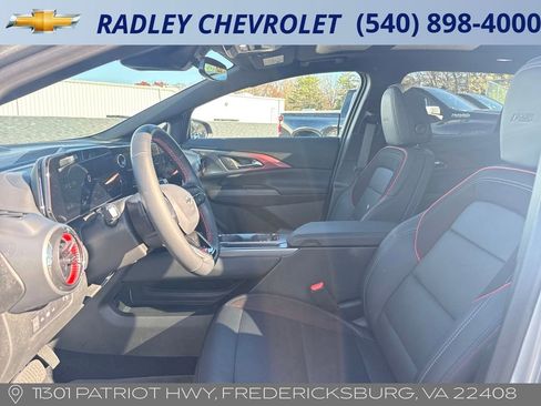 Certified 2025 Chevrolet Equinox EV RS image 10