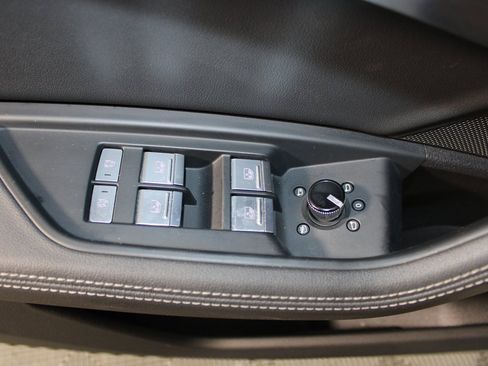 Used 2021 Audi e-tron Premium Plus w/ Premium Plus Package image 21