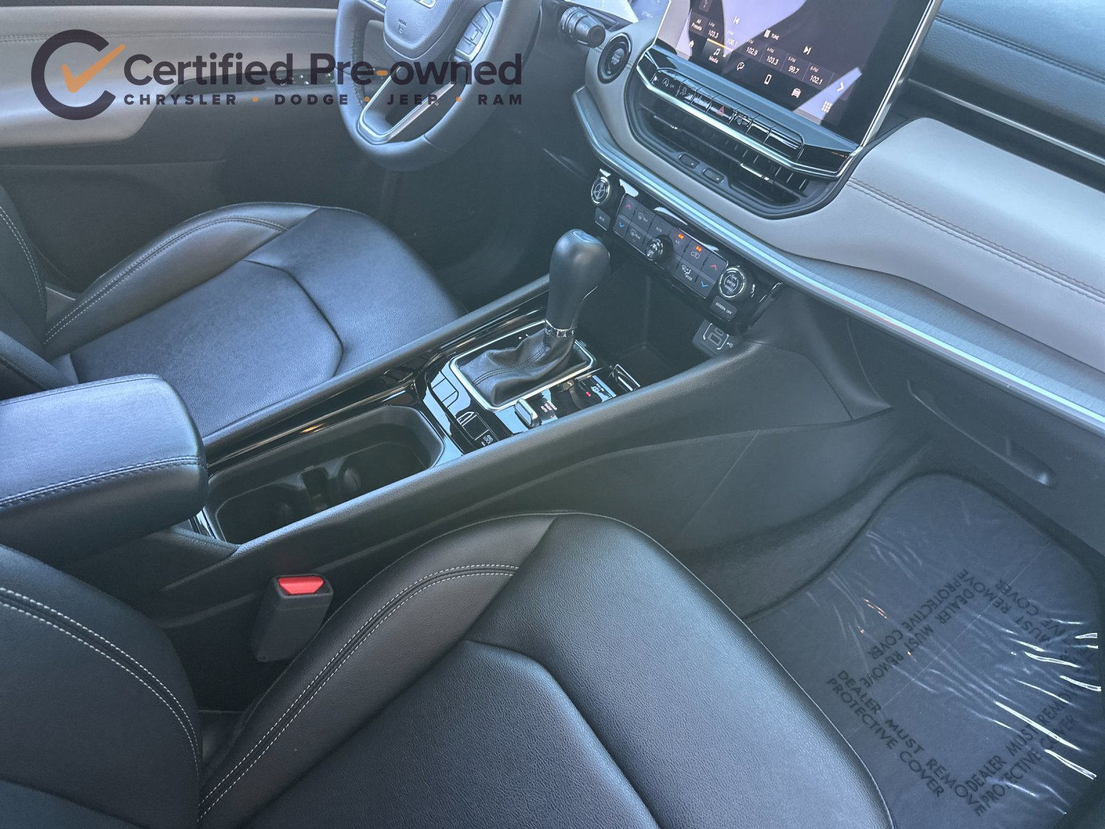 Used 2025 Jeep Compass Limited AWD/4WD image 17
