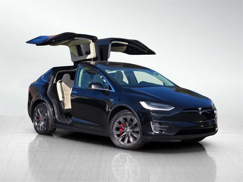Used 2018 Tesla Model X P100D image 2