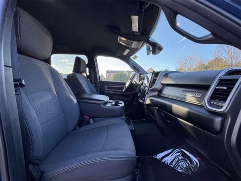 Used 2024 RAM 2500 Big Horn w/ Sport Appearance Package image 15