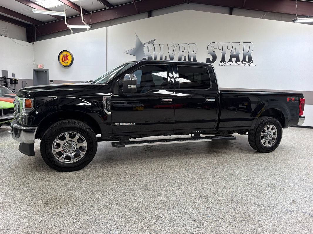 Used 2020 Ford F350 Lariat w/ Lariat Ultimate Package AWD/4WD image 2
