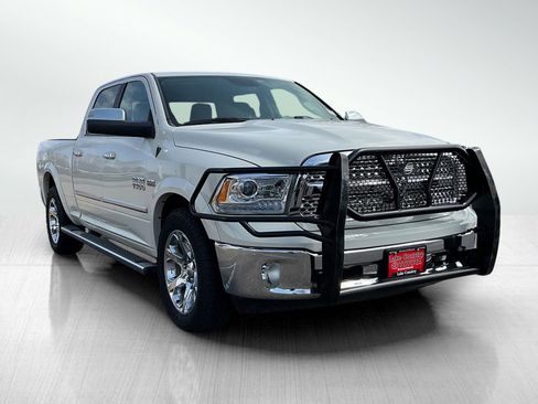 Used 2016 RAM 1500 Laramie w/ Convenience Group AWD/4WD image 7
