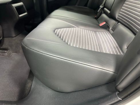 Used 2022 Toyota Camry SE image 40