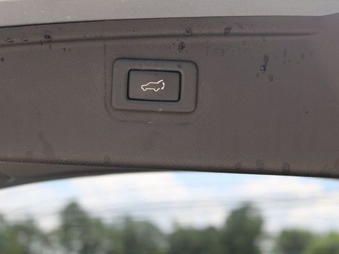 Used 2018 Subaru Outback 2.5i Limited image 25