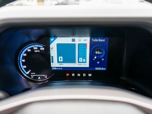 Used 2022 Ford Bronco Black Diamond image 19