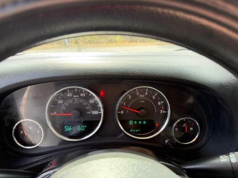 Used 2015 Jeep Wrangler Unlimited Sport image 16