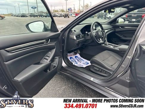 Used 2019 Honda Accord Sport image 10