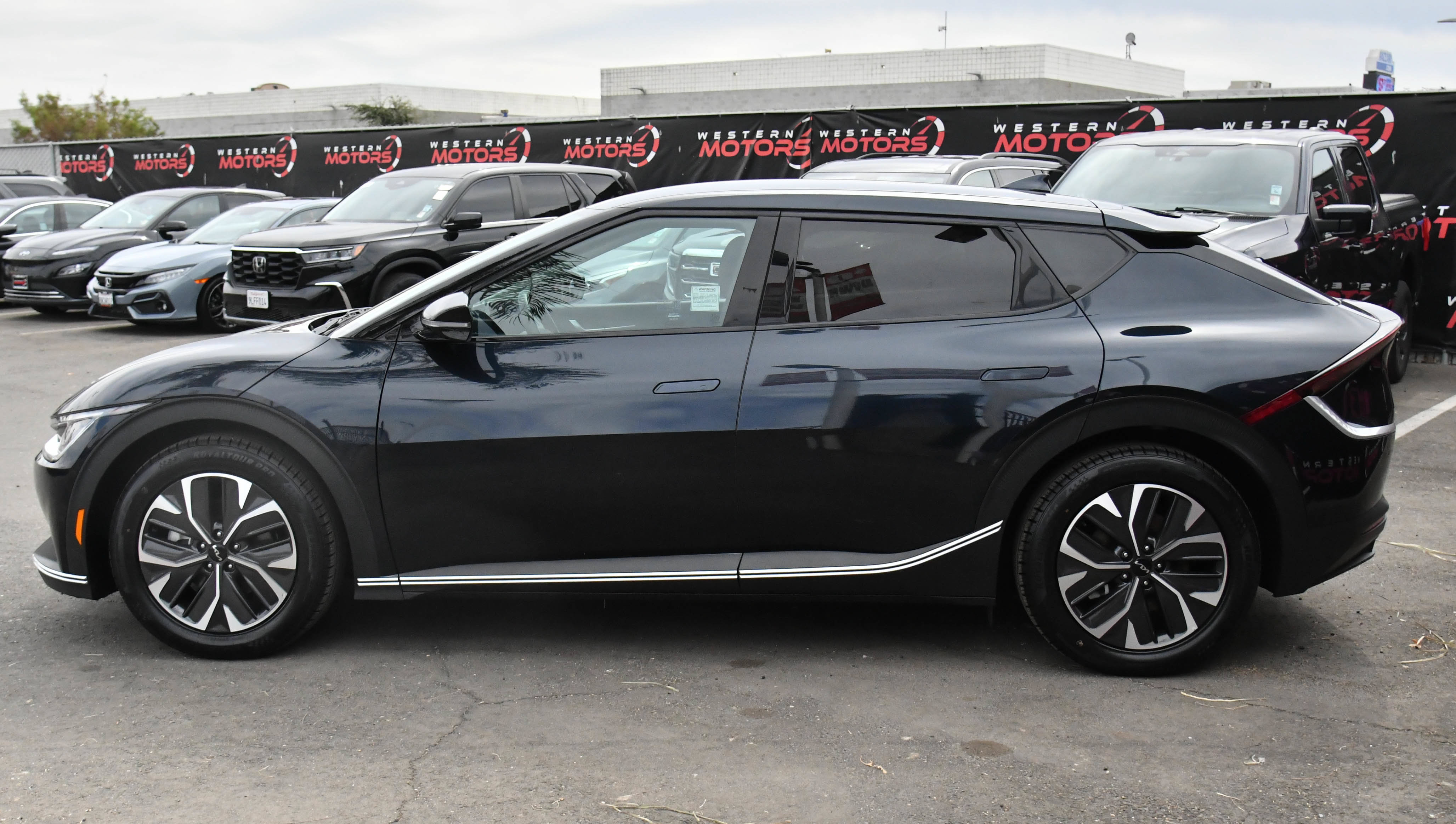 Used 2024 Kia EV6 Light RWD image 4