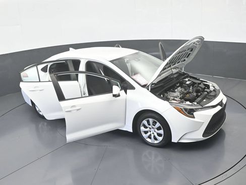 Used 2021 Toyota Corolla LE FWD image 60