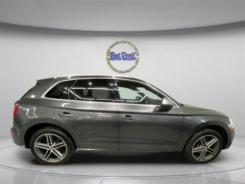 Used 2018 Audi SQ5 Premium Plus w/ Navigation Package image 6