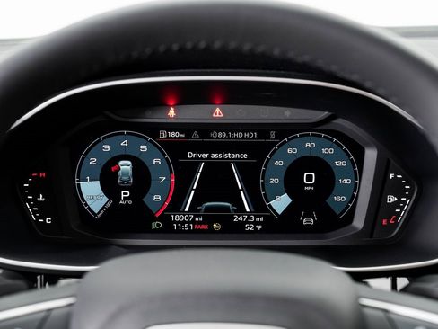 Used 2023 Audi Q3 2.0T Premium Plus w/ Premium Plus Package image 13