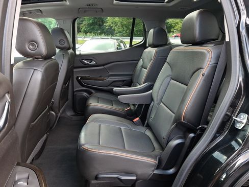 Used 2023 GMC Acadia AT4 w/ Technology Package AWD/4WD image 11